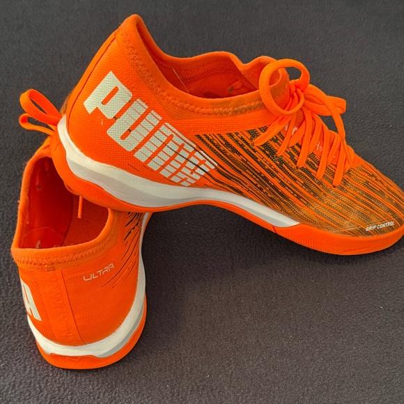 Puma Soccer Shoes Indoor- Kids Size 7 - Picture 8 of 13